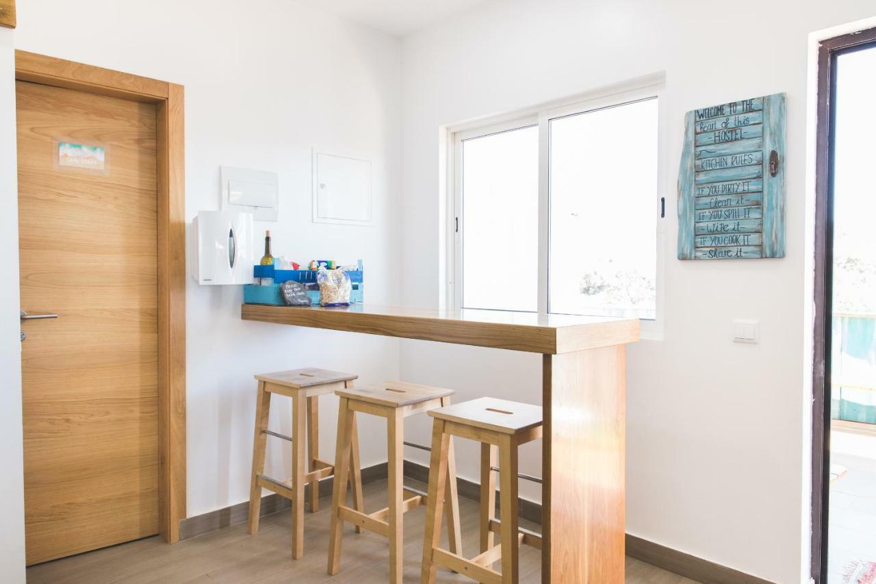 Good Feeling Hostel & Guest House Raposeira  Екстериор снимка