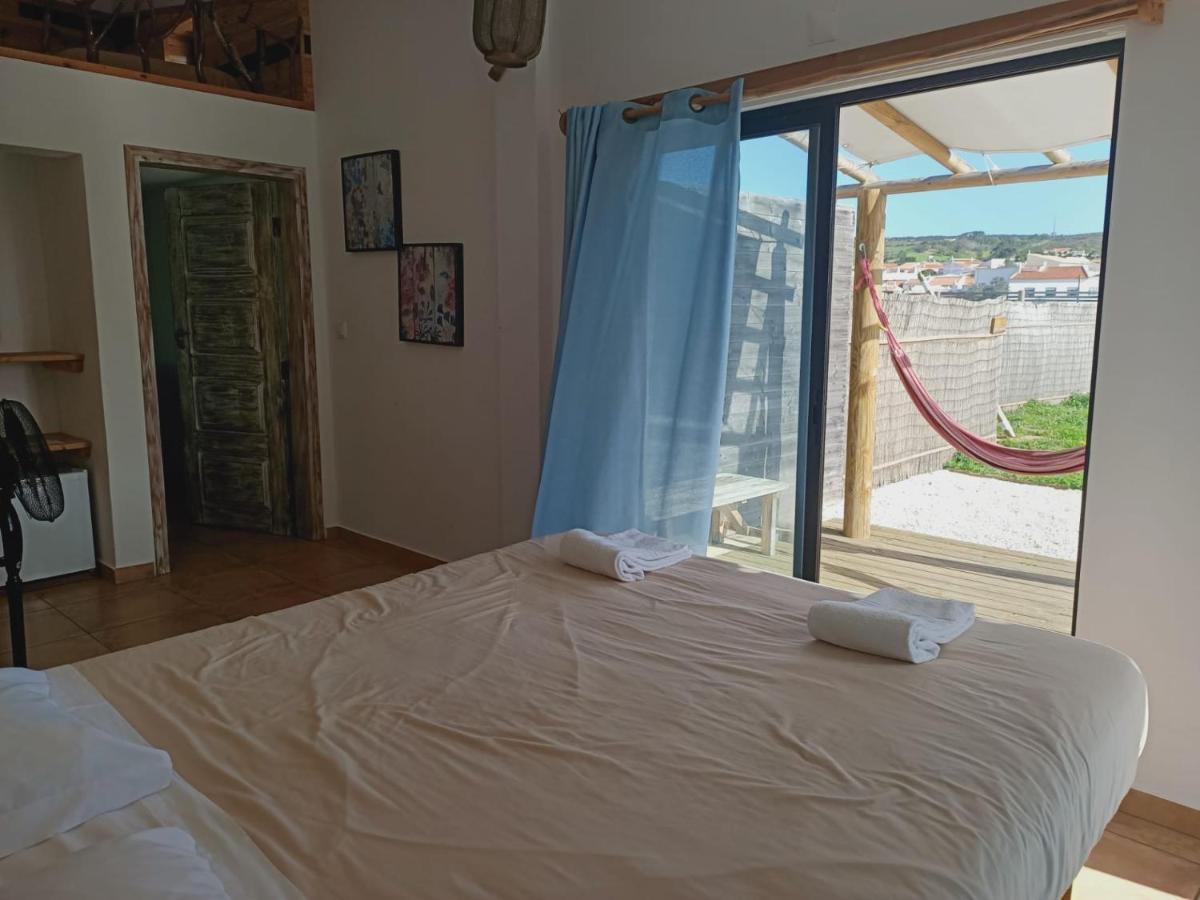 Good Feeling Hostel & Guest House Raposeira  Екстериор снимка